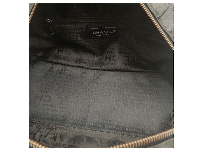 Borsa a tracolla Chanel Black Chocolate Bar Caviar Nero - vista 5