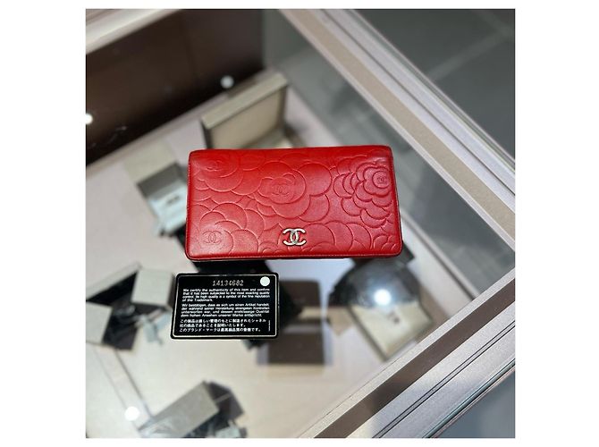 Chanel Camellia Wallet On Chain Red Leather - view 2