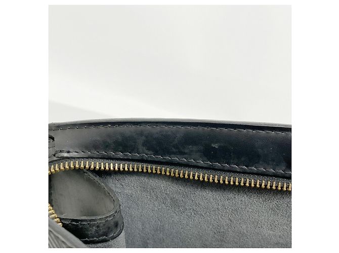 Borsa a tracolla Louis Vuitton Epi Saint Jacques Nero - vista 10