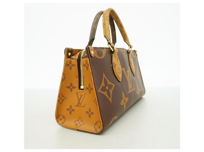 Borsa Louis Vuitton Monogram Giant Reverse OnTheGo EW Marrone - vista 2