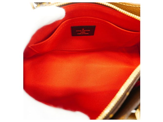 Borsa Louis Vuitton Monogram Giant Reverse OnTheGo EW Marrone - vista 4