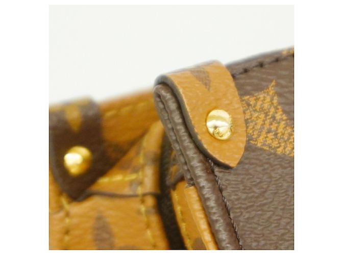Borsa Louis Vuitton Monogram Giant Reverse OnTheGo EW Marrone - vista 7