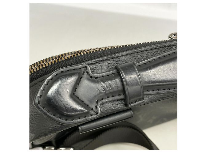 Borsa a tracolla Louis Vuitton Monogram Eclipse Sling Bag M42906 Nero - vista 8
