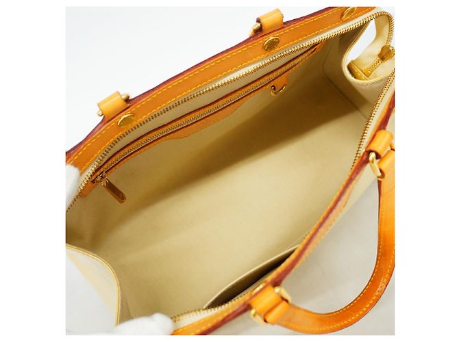 Borsa Louis Vuitton Vernis MM Corallo - vista 4
