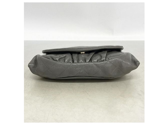 Borsa a tracolla Chanel Matelassé con catena Marrone - vista 3