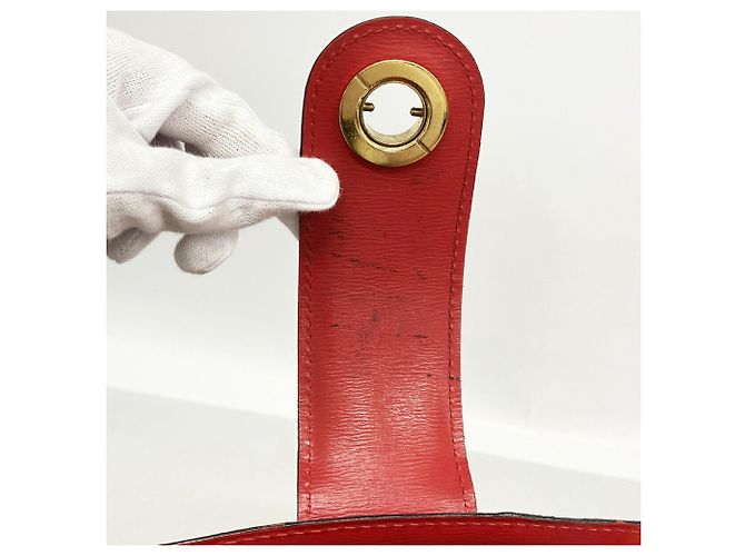 Borsa a tracolla Louis Vuitton Epi Cluny Rosso - vista 10