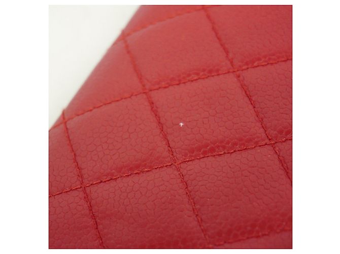 Cartera larga Chanel de piel de becerro granulada roja - vista 8