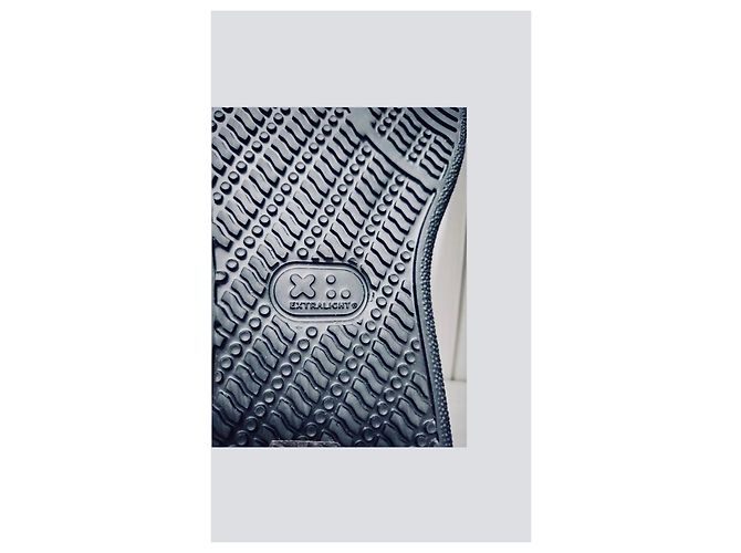 Sneakers Balmain Slip-On in Pelle Matelassé Nero e Oro - Nuove - Full Set D'oro - vista 4