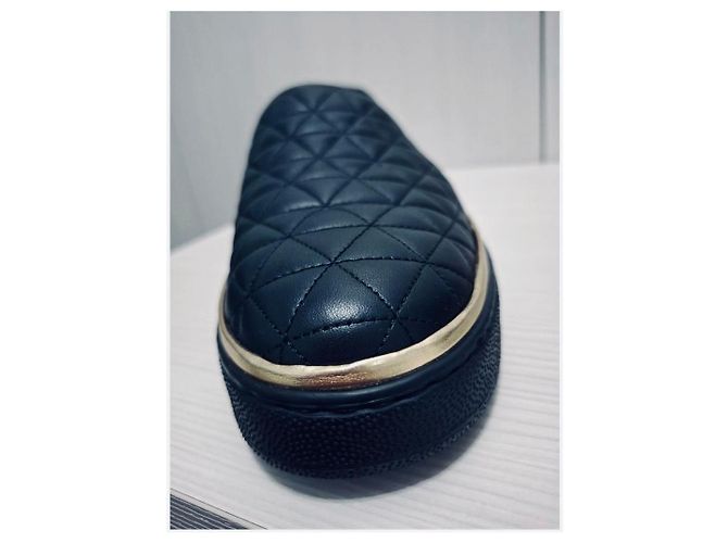 Sneakers Balmain Slip-On in Pelle Matelassé Nero e Oro - Nuove - Full Set D'oro - vista 6