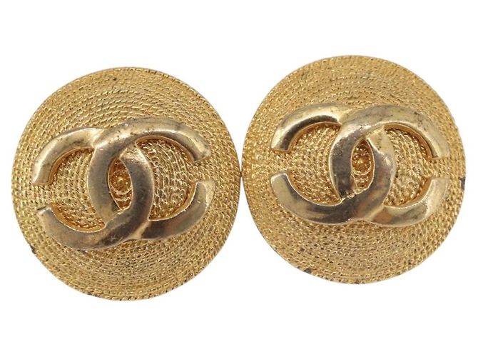 Chanel Vintage Round CC Clip-On Metal D'oro - vista 2