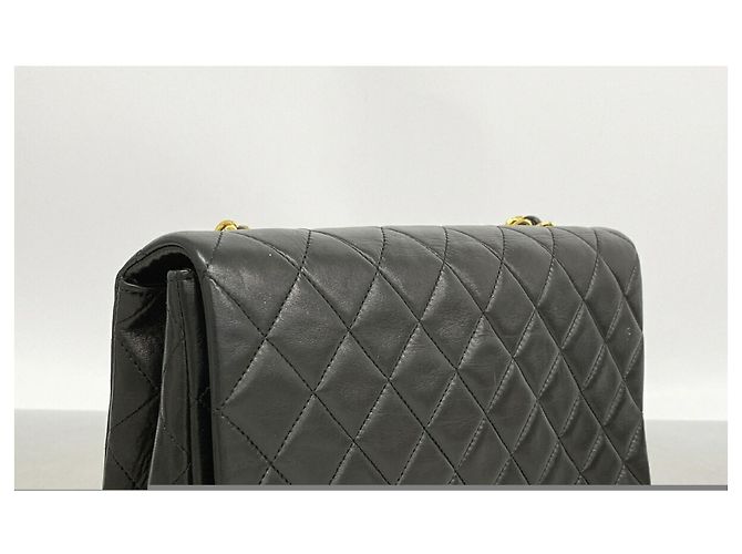 Borsa a tracolla Chanel Matelassé con catena Nero - vista 2