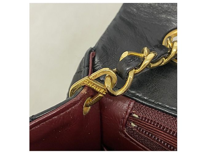 Borsa a tracolla Chanel Matelassé con catena Nero - vista 8