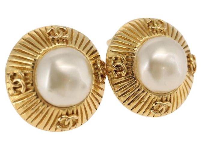 Chanel Vintage Round CC Clip-On Metal with Faux Pearl Golden - view 2