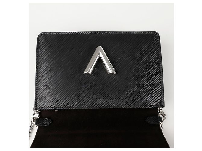 Louis Vuitton Cartera con Cadena de Cinturón Twist Negro - view 8