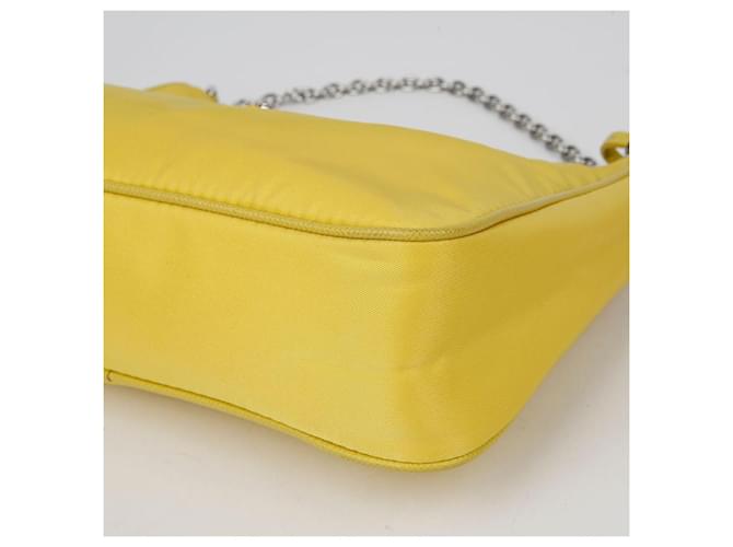 Prada Borsa a tracolla e crossbody Reedition Multi Hobo Giallo - vista 8