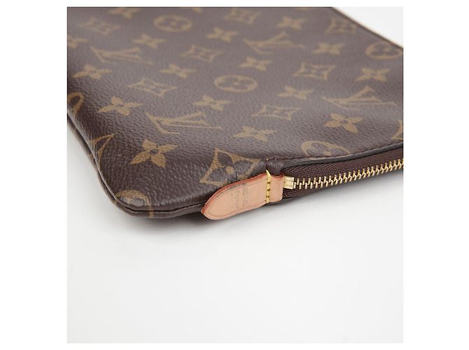 Louis Vuitton Étrier Voyage Pm Clutch Marrone - vista 7
