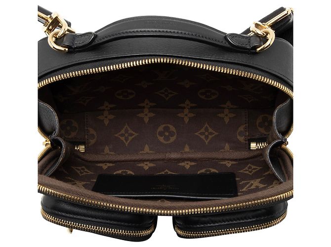 Louis Vuitton Calfskin Monogram Utility Crossbody Nero - vista 6
