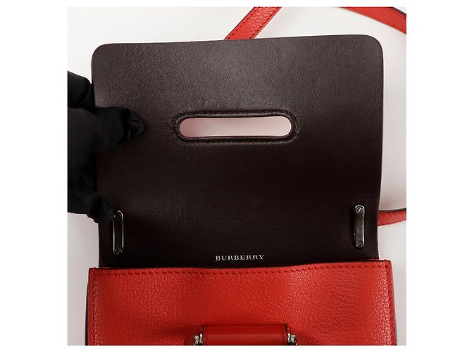 Burberry Borsa a tracolla mini con anello a D Rosso - vista 8