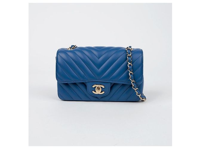 Chanel Classic New Mini Chevron Crossbody Blu - vista 2