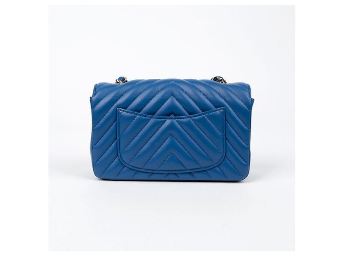 Chanel Classic New Mini Chevron Crossbody Blu - vista 4