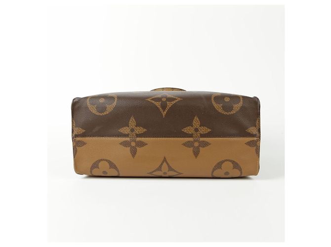 Louis Vuitton Borsa Tote e a Tracolla Onthego Gm Bianco - vista 7