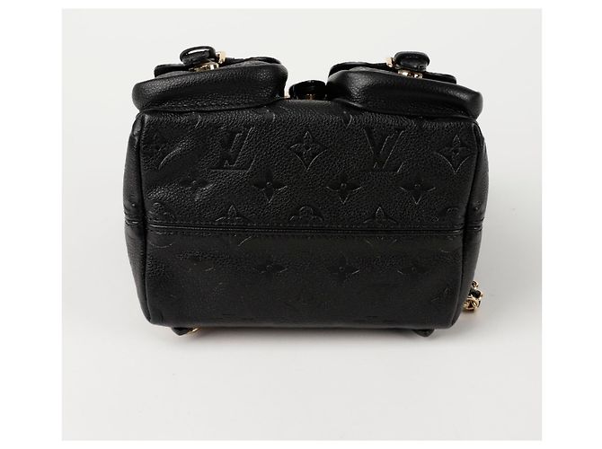 Louis Vuitton Zaino Backup Monogram Empreinte Pelle Nero - vista 6