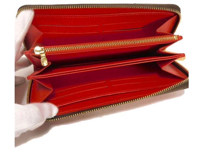 Louis Vuitton Zippy Wallet Monogram Long Wallet Limited Rosso - vista 5