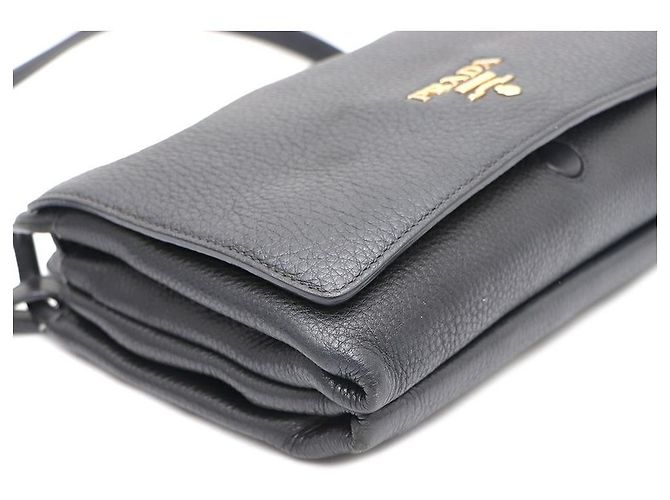 Prada Borsa mini a tracolla con patta VITELLO DINO placcata oro Nero - vista 5