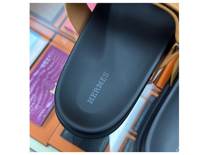Hermès Sandali ciabatte da uomo Cipre Gold D'oro - vista 8