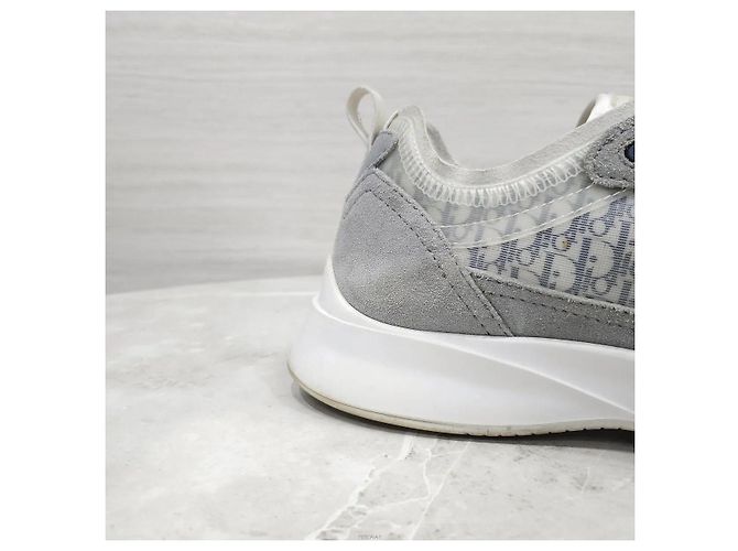 Dior Baskets techniques Runner en daim gris Marron - vue 7