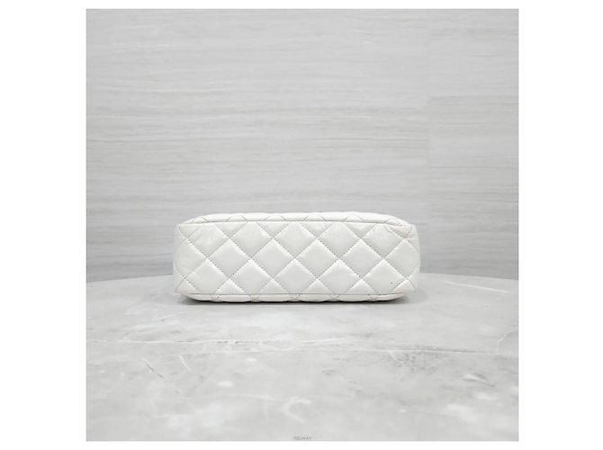 Chanel Borsa Hobo con catena e tasca Medium Patent White Bianco - vista 7