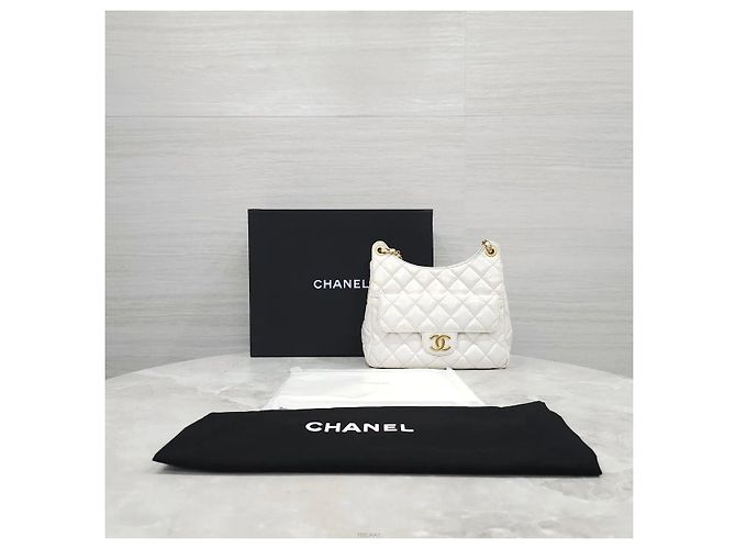 Chanel Borsa Hobo con catena e tasca Medium Patent White Bianco - vista 9