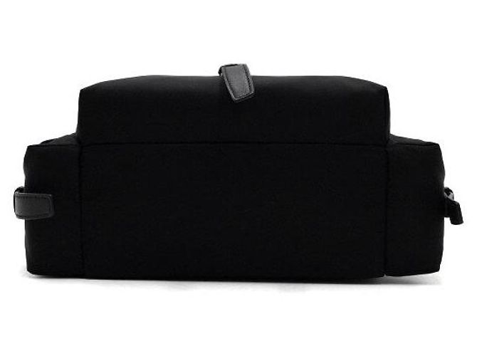 Prada Borsa a tracolla e crossbody Explore Medium in Re-nylon nero - vista 7