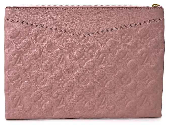 Louis Vuitton Borsa a Pochette Daily Clutch Monogram Empreinte Rose Powder Rosa - vista 4