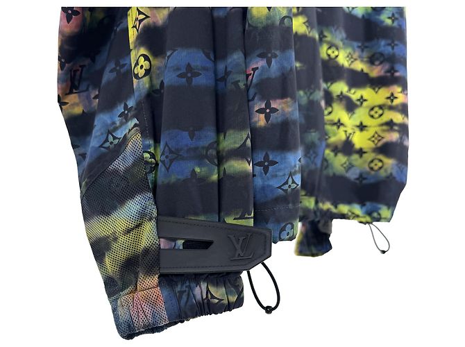 Louis Vuitton Giacca a vento tecnica tie-dye multicolore monogramma da uomo - vista 9