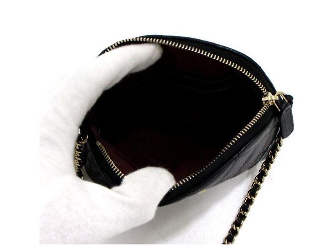 Chanel Borsa a tracolla Mini Half Moon Timeless Classic in Caviar nero con logo CC dorato - vista 6