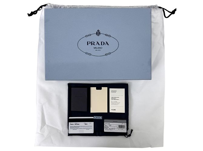 Prada Borsa Camera Crossbody Mini in Saffiano con Catena Nera Nero - vista 13