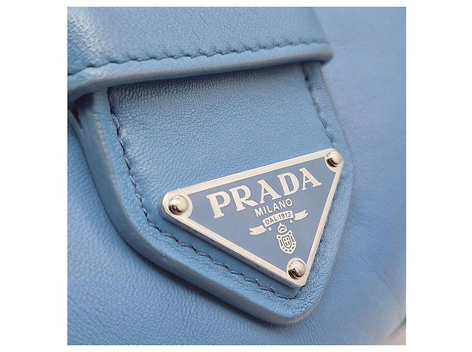 Prada Bolsa Moon acolchoada em couro Nappa Azul - vista 8