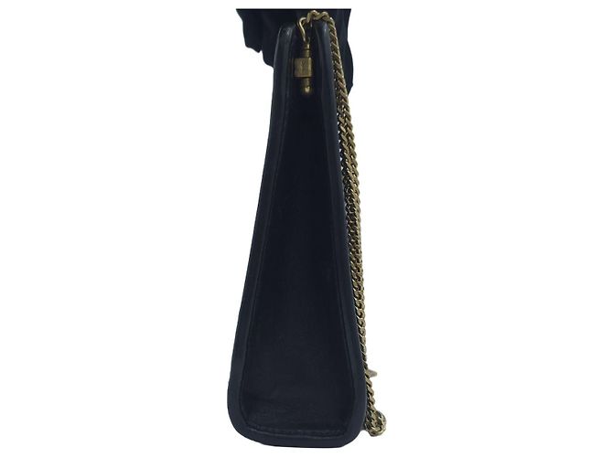Saint Laurent Bolsa de Ombro Vitoir Baby em Pele de Cordeiro Acolchoada com Corrente Dourada Preta Preto - vista 4