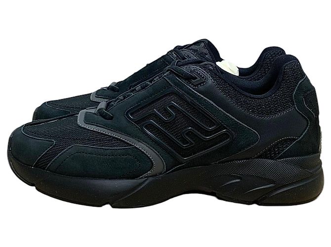Fendi Sneakers basse in pelle nubuck da uomo Nero - vista 2