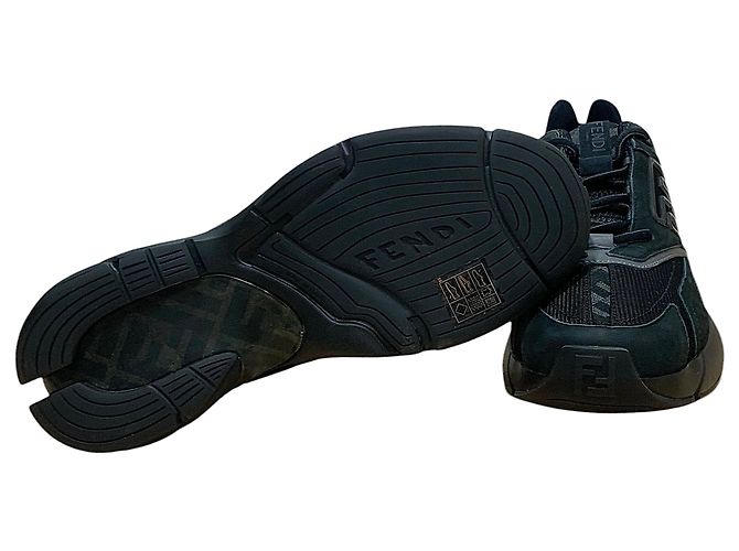 Fendi Sneakers basse in pelle nubuck da uomo Nero - vista 5