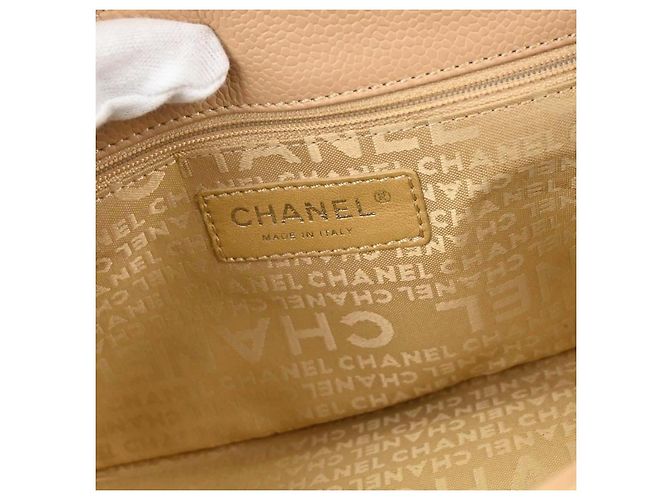 Borsa a tracolla Chanel Mademoiselle Lock in pelle caviar matelassé - vista 4