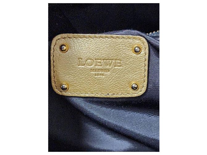 Borsa a tracolla Amazona 36 in pelle di capra metallizzata LOEWE Gold D'oro - vista 2