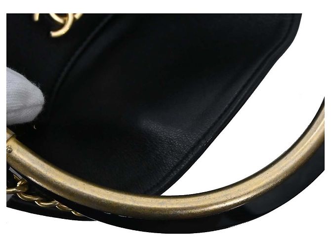 Chanel Handle with Chic Bucket Chevron Lambskin Nero - vista 6