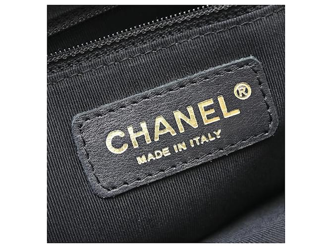 Chanel Timeless CC Chain Quilted Caviar Medium Nero - vista 4