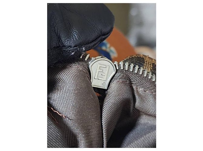 Borsa a tracolla Fendi Zucca Marrone - vista 9