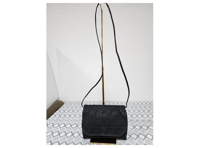 Borsa a tracolla Fendi Zucchino FF Nera Nero - vista 4