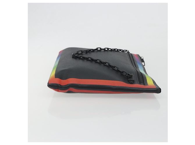 Louis Vuitton Pochette A4 Rainbow Taiga Leather Nero - vista 3