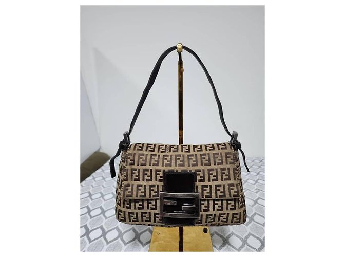 FENDI Zucchino Vitello Mini Mama Baguette Beige/Brown Marrone - vista 12