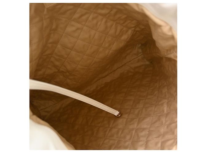 Chanel 22 Chain Quilted Calfskin Medium Bianco - vista 3